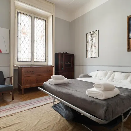 Guesthost - Spacious X6 Steps From Mm4 شقة