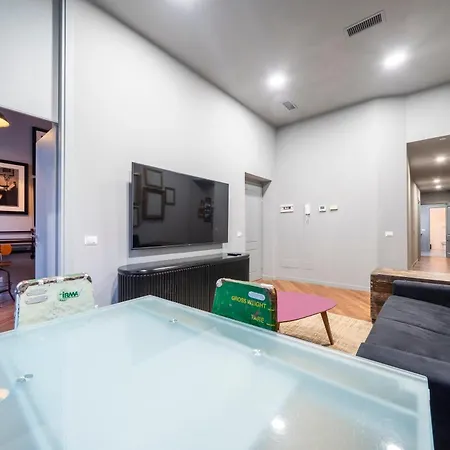 Intrho- Correnti Luxury Milano