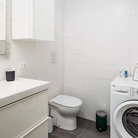 New - 2br - 2 Baths - A-c - M2 Cimiano - Bus 53 *