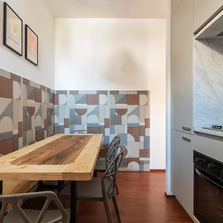 Borsi 1 - Quadrilocale Navigli * ميلان
