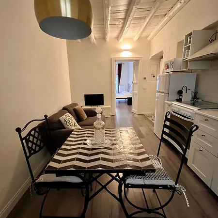 Charming Cozy Flat In The Heart Of Porta Venezia Διαμέρισμα *