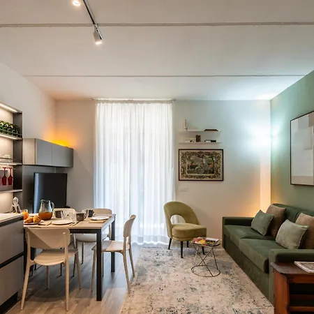 Stayeasy Tarabella - Metro Nearby & Private Parking *