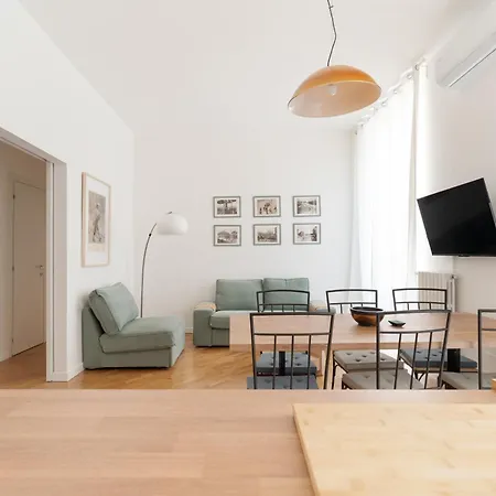شقة Guesthost - Spacious Flat X6 Porta Venezia Mm1