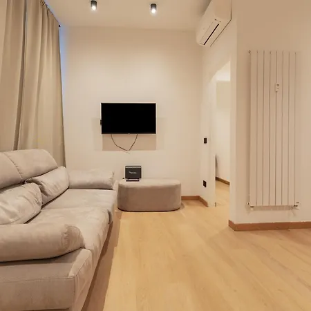 Guesthost - Stylish Flat X2 Casoretto
