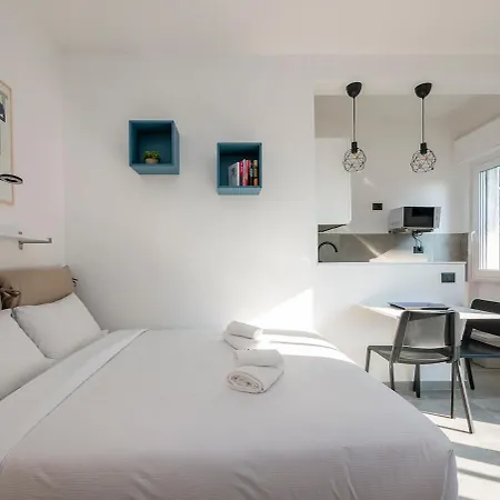 شقة Quiet And Bright With A Balcony And Ac *