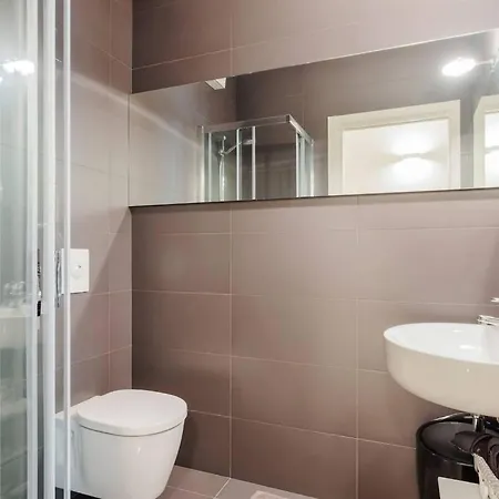 Апартаменты Modern Stylish With Garage Near Fiera