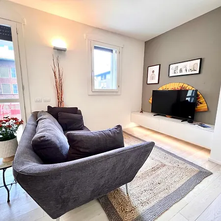 Modern Stylish With Garage Near Fiera Апартаменты