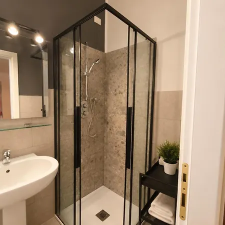 Appartamento And Quite Flat With 2bdr, 2bath, Self Checkin Connected To Linate And Duomo In 5 Mins *