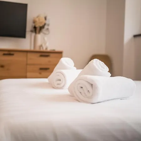 شقة Ponti Cozy - Private Parking Available, Near Navigli, Romolo Metro And Duomo ميلان