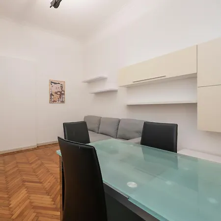 Appartement Xenia - 2 In Via Giovanni Prati 18 Milaan