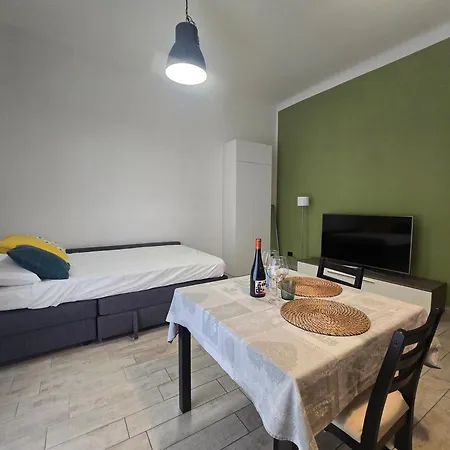 Isola Cozy Monolocale Apartamento