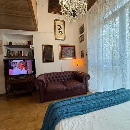 Polished 2-br Bi-level Navigli District *