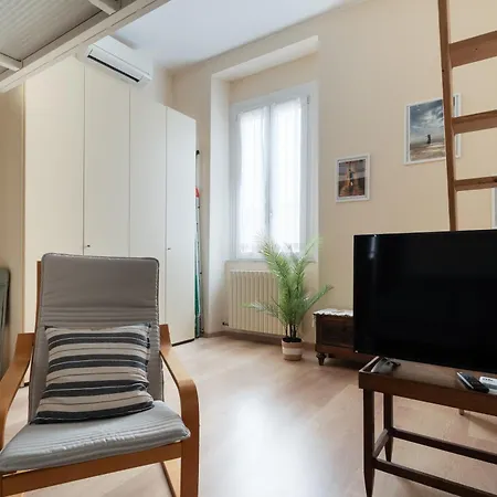 Guesthost - Modern X5 In Porta Romana Appartement
