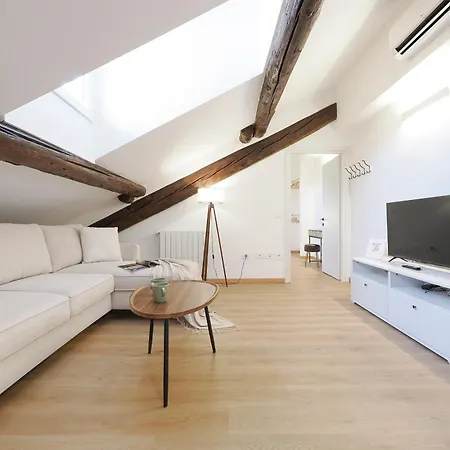 Contempora - Charming Mansarda - Porta Venezia & Buenos Aires Appartement Milaan
