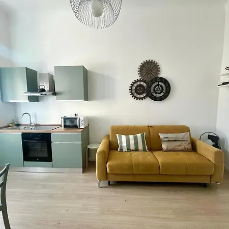 Cozy Near Station Apartamento *