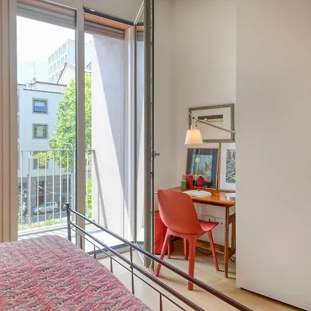Apartamento 86mq Porta Romana Luxury Apartment, Perfect For Couples, 10 Min From Duomo By Tram