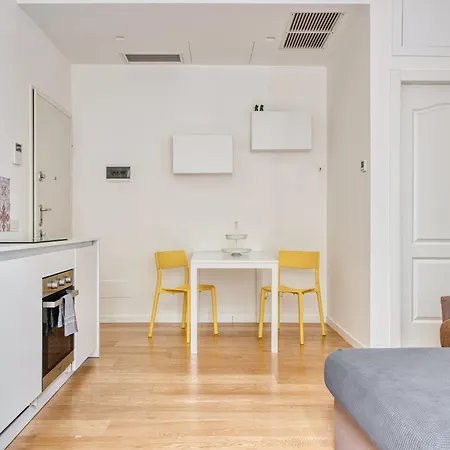 1-br Flat In Porta Romana - Duomo 6 Min M3