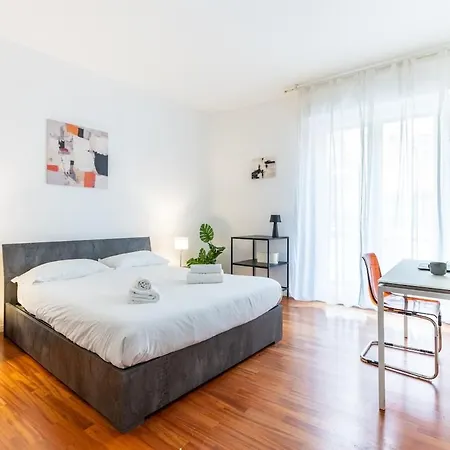 Station-duomo - 2 Bedrooms & 2 Terrace ميلان