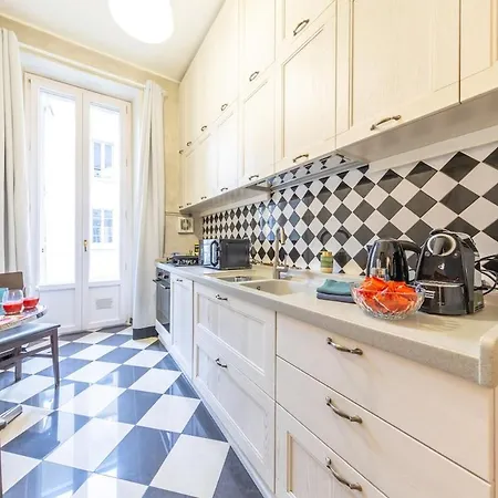 Luxury Flat Crocetta 2 Stops From Duomo, Ac شقة ميلان