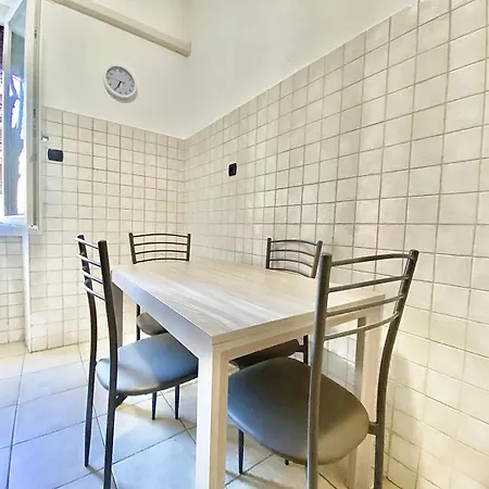Appartement Famagosta Home, Navigli Style, In Contesto Silenzioso E Vicino M2 Famagosta, Direttamente Per Navigli, Stazione E Assago Forum Milaan
