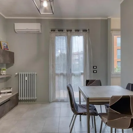 Апартаменты Xenia - 2 In Viale Ungheria 17-2 Милан