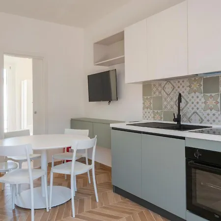 Xenia - 3 In Via Stadera 5 * Milánó
