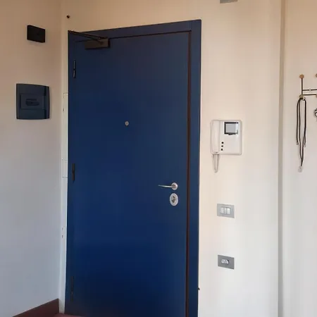 Modern Floor In Porta Romana With Free Parking And Lift
