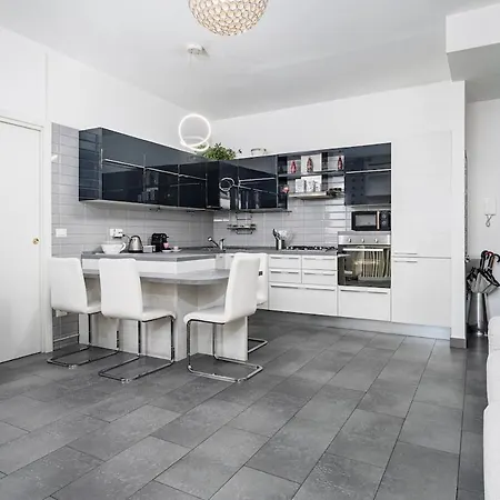 Toscanelli Bright Close To San Raffaele Hospital شقة