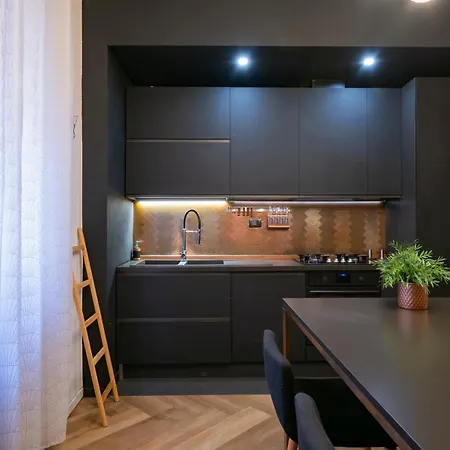 Xenia - Three-room In Via Laurana 5 아파트