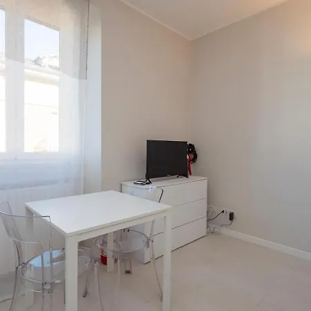 Xenia - In Via Monte Palombino 2 Apartman Milánó