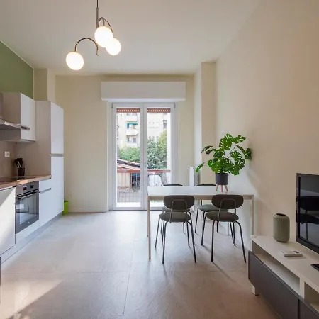 Apartamento Xenia - 3rooms In Via Massimo Gorki *