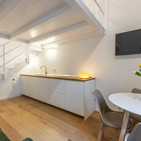 Cozy In Historical Building - Porta Venezia