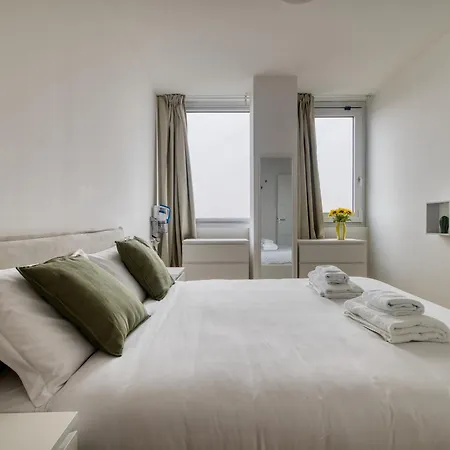 New-build Bright & Quiet 1-br Flat With Balcony *