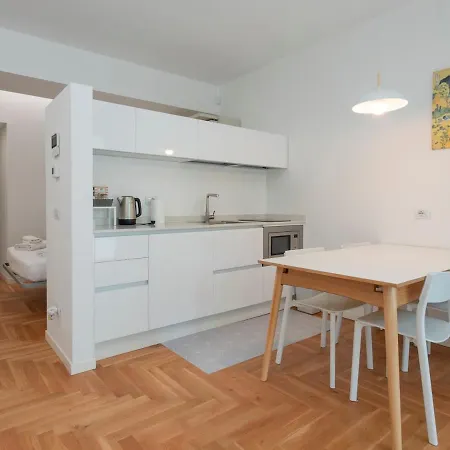 Apartament Xenia - In Viale Doria 24 A