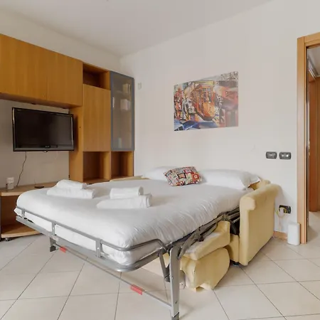 Apartamento Guesthost - Casa 14 - Certosa Terrace Flat X4 Milão