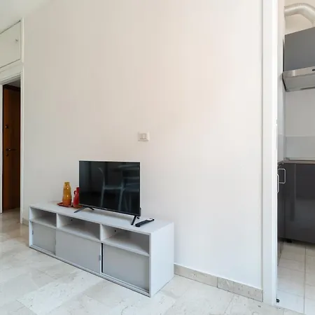 Guesthost - Comfy Porta Venezia Mm1 *