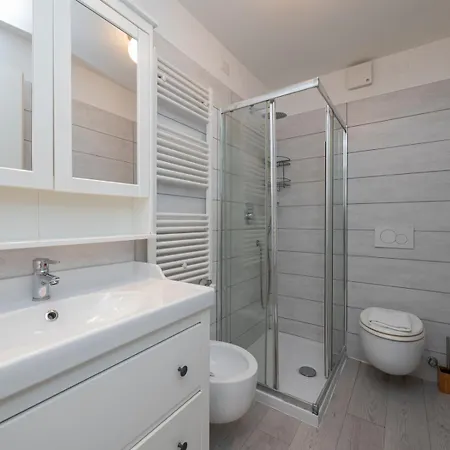 شقة M3 Modern Open-plan Space Close To The Metro ميلان