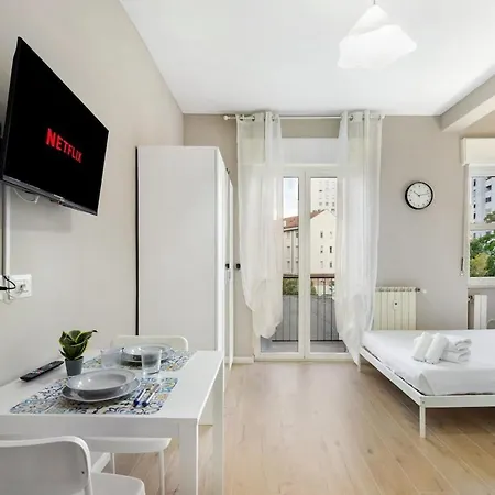 Lejlighed Modern With Wi-fi & Ac 15 Min To Duomo *
