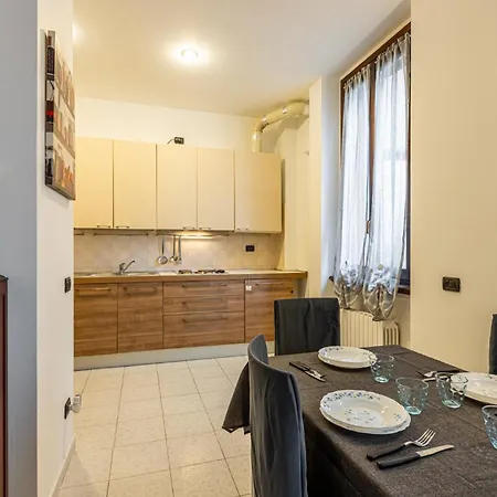 Hospital And Metro 10 Minutes Away Appartement