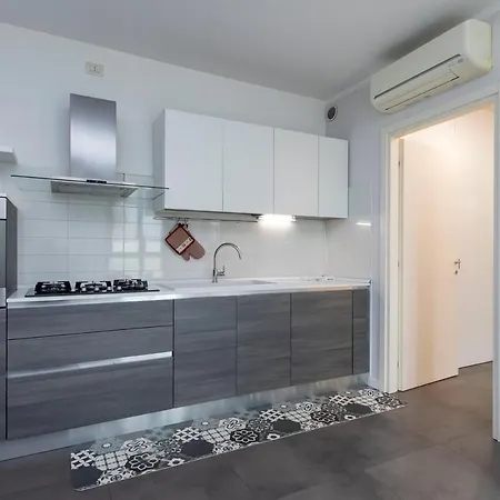 Xenia - 2 In Via Ampola 5 Apartman *