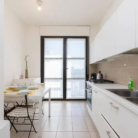 Large Duplex With Private Terrace Gluck Μιλάνο