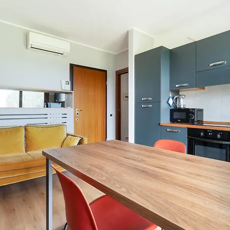 Apartamento Guesthost - Bright Terrace X2 Affori Mm3