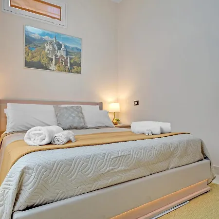 Retreat In Dergano Relaxation Amid Plants And Design *