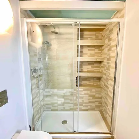 Loft In The Center - Metro - 12 Beds Appartamento