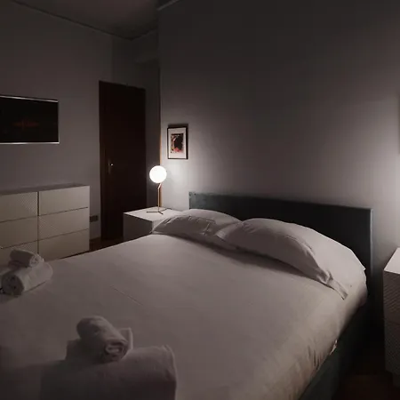 Gohost - Charming And Bright Flat Next To Porta Romana *