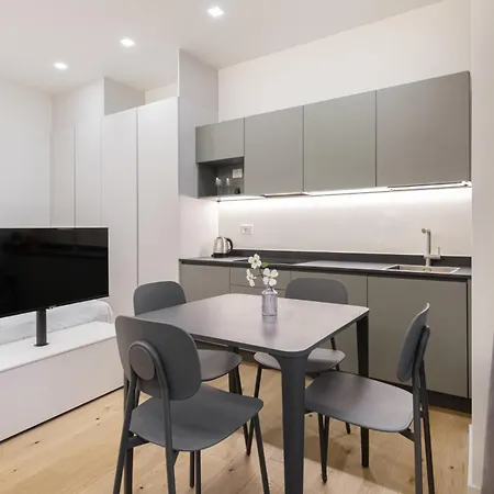 Easylife - - Mora 13 - Navigli Mediolan