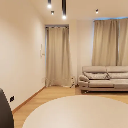 شقة Guesthost - Stylish Flat X2 Casoretto ميلان