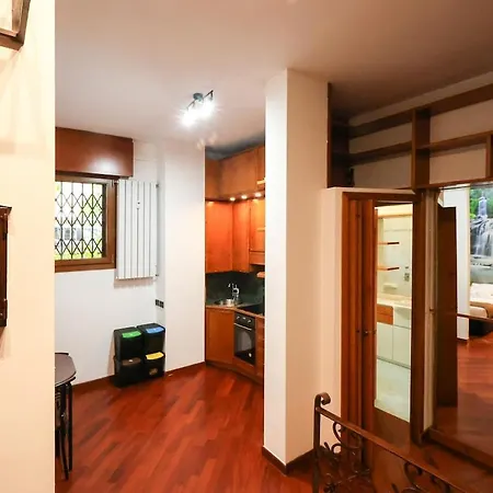 The Urban Nest One-bedroom Near M1 Appartement *