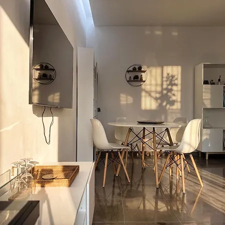 Homeby - Casa Bonvicino Mediolan