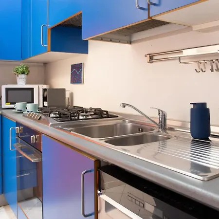 Elegant With Walk-in Closet - Long Apartamento